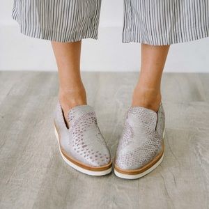 BRAND NEW Free People Snake Eyes Loafer Silver